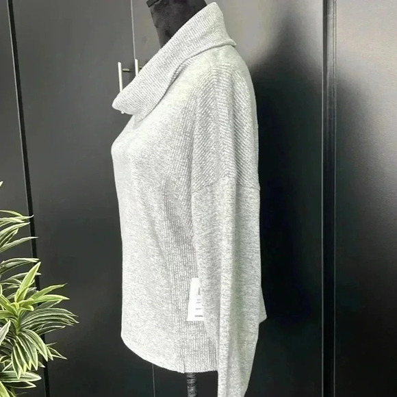 89th & Madison Loose neck,balloon sleeve turtleneck,super soft,light gray - Picture 6 of 13